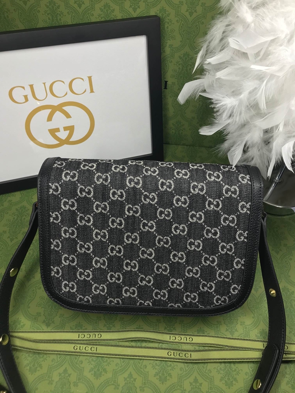 激安グッチバッグコピー側面デザイン